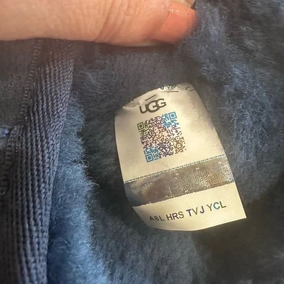 UGG CLASSIC SHORT II NAVY SHEARLING WATER RESISTANT BOOTS SIZE 8 - Picture 7 of 14